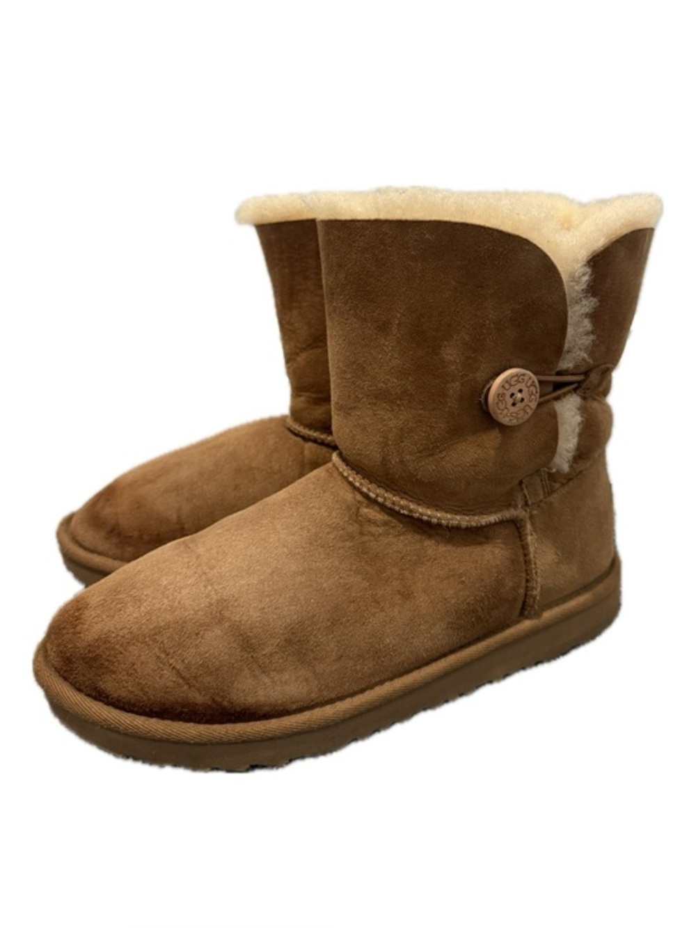 Ugg Bailey Button Boots in Chestnut